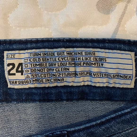 Rocks & Indigo Distressed Skinny Jeans size 24 - Picture 6 of 10